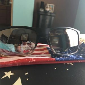 Oakley men’s sunglasses